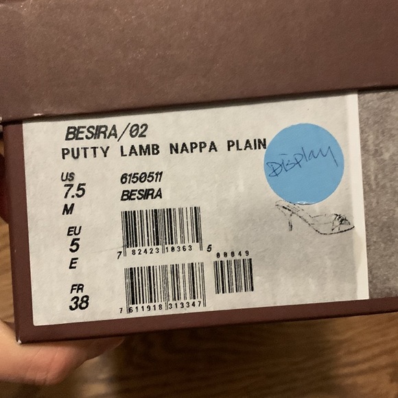 Worn once Bally ivory sandals with leather knot - Picture 6 of 6